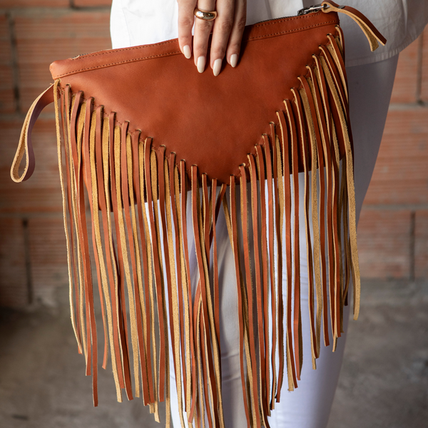 Pochette Frangée « Sahara »cuir Camel